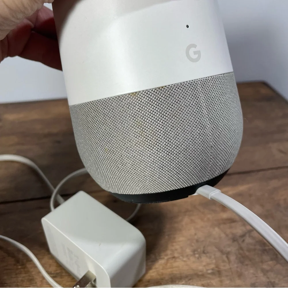 Google Home - Smart Home Speaker Google Assistant & charger